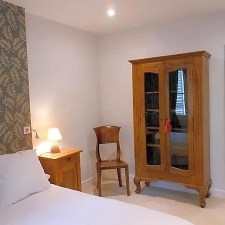 Hotel apartamentowy Les Logis Du Roy Saint-Émilion