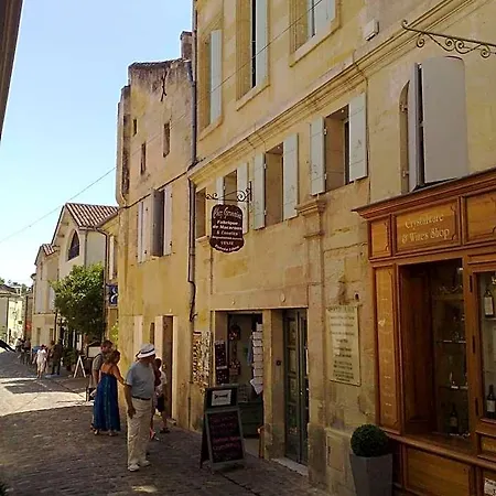 Les Logis Du Roy Hotel apartamentowy 4*