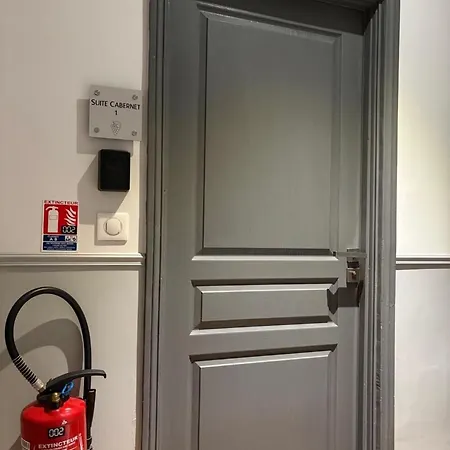 Les Logis Du Roy Aparthotel 4*
