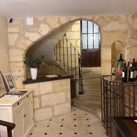 Aparthotel Les Logis Du Roy Saint-Emilion