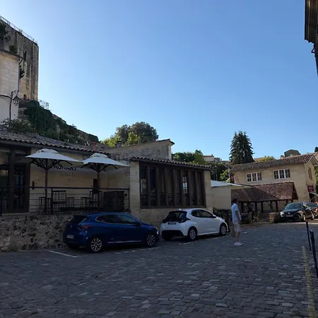 Les Logis Du Roy Aparthotel Saint-Emilion