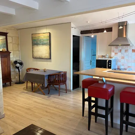 Aparthotel Les Logis Du Roy Saint-Emilion