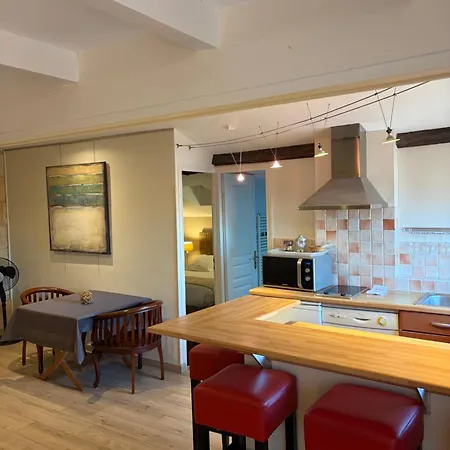 Aparthotel Les Logis Du Roy 4*
