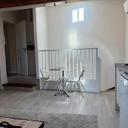 Les Logis Du Roy Ξενοδοχείο με διαμερίσματα 4*
