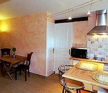 Les Logis Du Roy Apart Otel