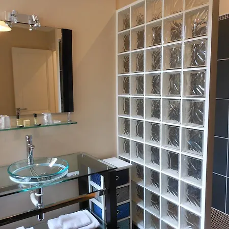 Les Logis Du Roy Apart Otel