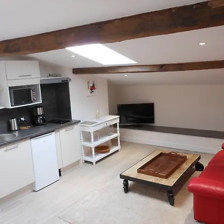 Les Logis Du Roy Apart Otel