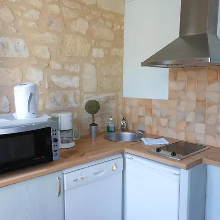 Les Logis Du Roy Apart Otel