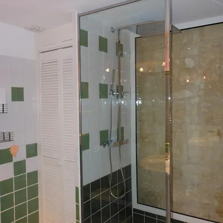 Les Logis Du Roy Apart Otel 4*