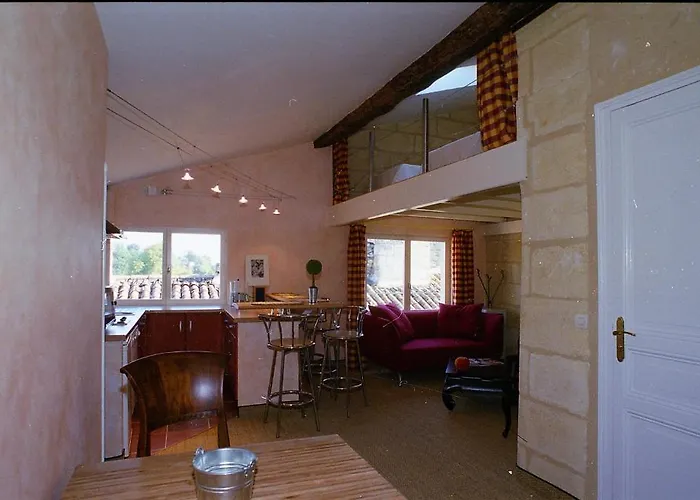 מלון דירות Les Logis Du Roy 4*