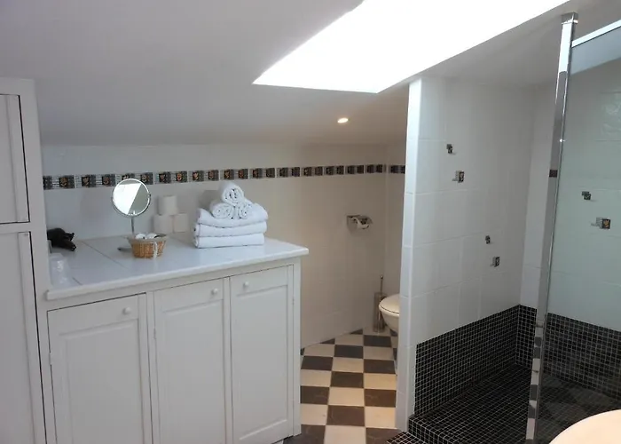 Les Logis Du Roy מלון דירות סנט-אמיליון