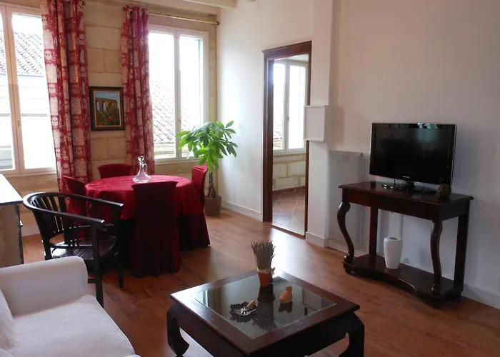 Les Logis Du Roy מלון דירות